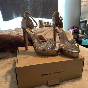Size 7 Dune London heels